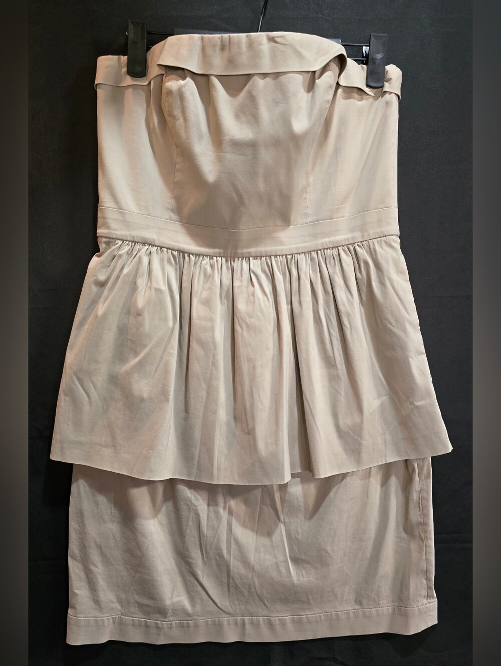BCBGMAXAZRIA Strapless Tiered Peplum Cocktail Mini Dress
